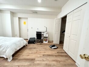 73 Gainsborough St, Unit 302 in Boston, MA - Building Photo - Building Photo