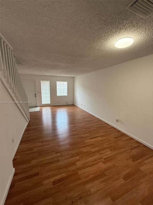 6815 Sienna Club Dr in Lauderhill, FL - Building Photo