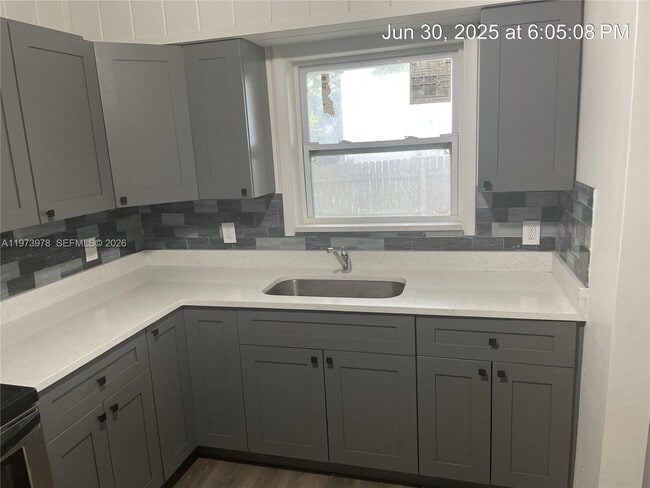 4000 Greenwood Ave in West Palm Beach, FL - Building Photo - Building Photo