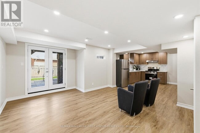 1612 Dellbrook Ave in Pickering, ON - Building Photo - Building Photo