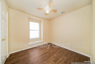 1017 Schertz Pkwy in Schertz, TX - Building Photo - Building Photo