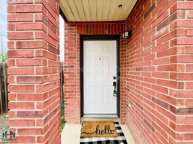 6106 Secret Shores in San Antonio, TX - Building Photo - Building Photo