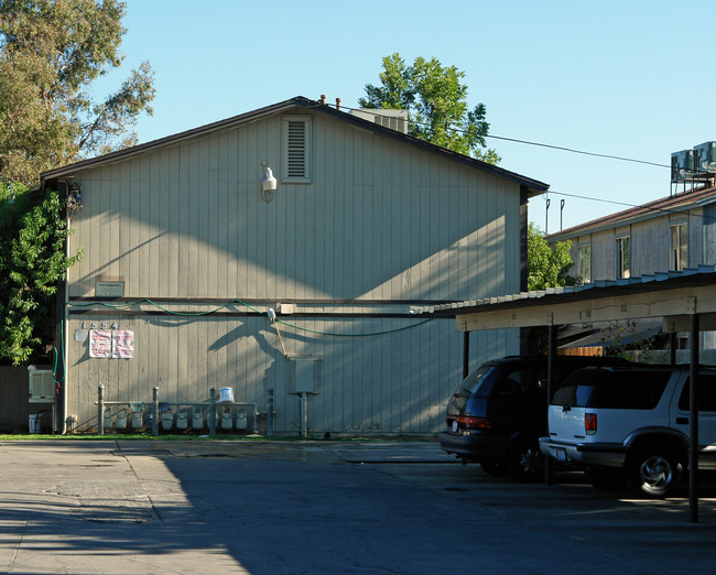 1554 S Chance Ave in Fresno, CA - Building Photo - Building Photo