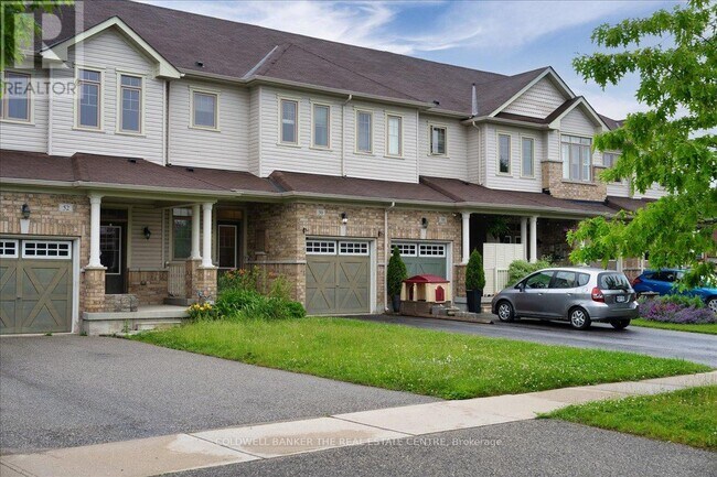 50 Pearcey Cr in Barrie, ON - Building Photo - Building Photo