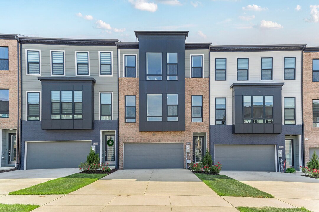 16117 Gwynn Brook Way in Bowie, MD - Foto de edificio