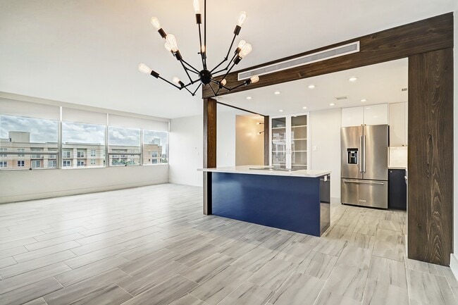 property at 2701 Westheimer Rd