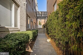 1439 Chapin St NW, Unit 102 in Washington, DC - Building Photo - Building Photo