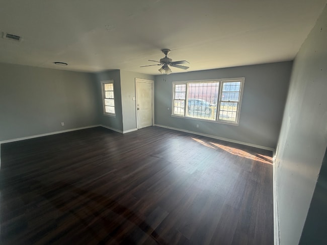 519 Bay Bridge Rd, Unit B in Prichard, AL - Building Photo - Building Photo