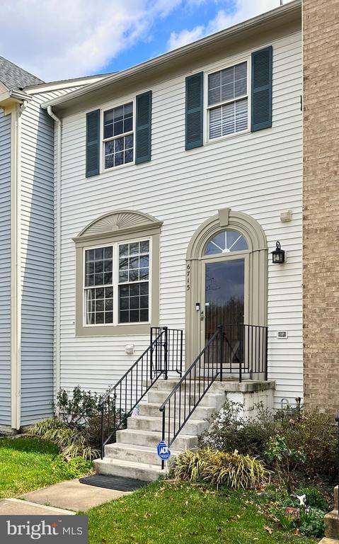 6715 Cub Run Ct in Centreville, VA - Building Photo - Building Photo