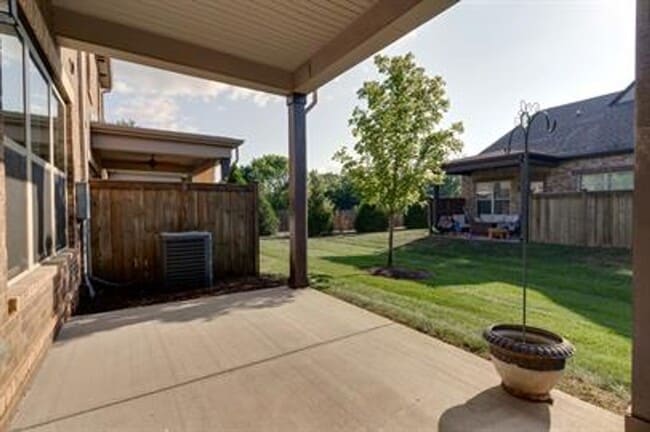 335 Coronado Private Cir in Hendersonville, TN - Building Photo - Building Photo