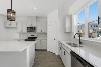 6137 Wayburn St in Tucker, GA - Building Photo - Building Photo