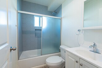 603 W 49th St in Los Angeles, CA - Building Photo - Building Photo