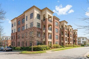 700 Finsbury St in Durham, NC - Building Photo