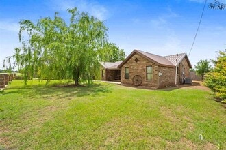 11694 Loop 404 in Oklaunion, TX - Building Photo - Building Photo