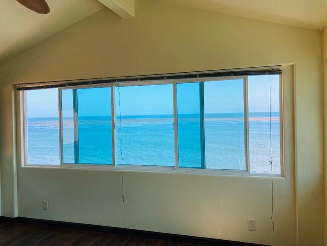 6703 Del Playa in Isla Vista, CA - Building Photo - Building Photo