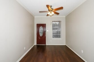 1954 Wood Shadows Dr in Missouri City, TX - Building Photo - Building Photo