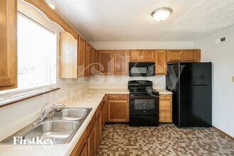 11225 Pine Mountain Pl in Indianapolis, IN - Building Photo - Building Photo