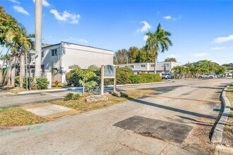 15007 SW 80th Terrace in Miami, FL - Building Photo - Building Photo