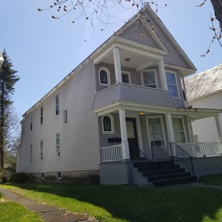 1428 Parkwood Blvd in Schenectady, NY - Building Photo