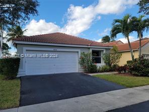 824 Stanton Dr in Weston, FL - Building Photo