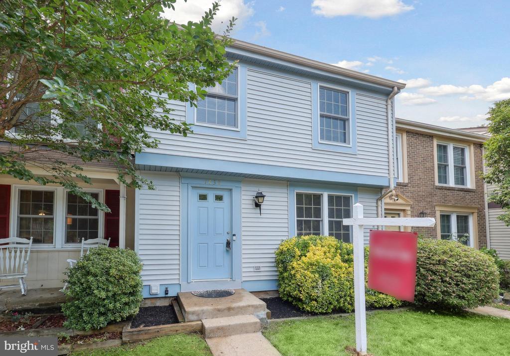 1632 Barnstead Dr in Reston, VA - Building Photo
