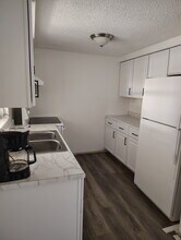 5320 S Lockwood Ridge Rd, Unit 5320 R in Sarasota, FL - Building Photo - Building Photo