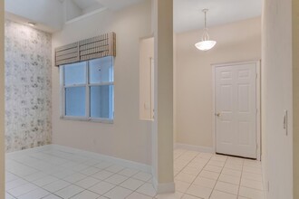 1127 Athlone Way in Ormond Beach, FL - Building Photo - Building Photo