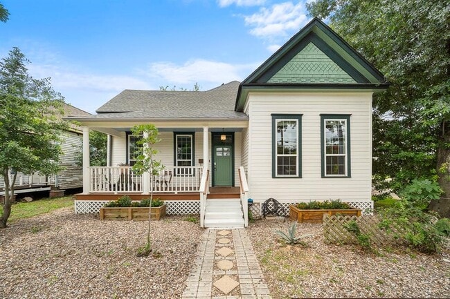 property at 2019 Crockett St
