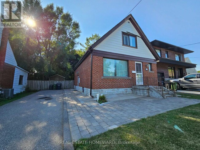 property at 44 Harris Park Dr
