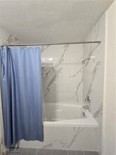 5576 W Rochelle Ave., Unit 11A in Las Vegas, NV - Building Photo - Building Photo