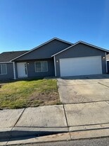 5416 Buchanan Ln in Pasco, WA - Building Photo