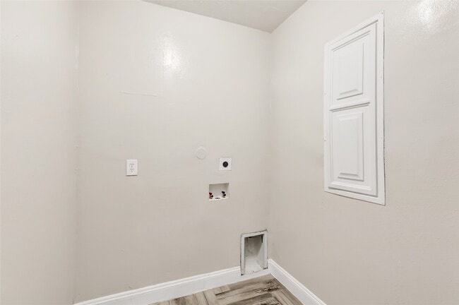 12407 Clara Hills Ln