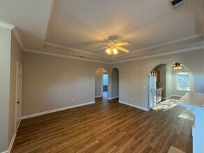 127 Stonehaven Trail in Pelham, AL - Building Photo - Building Photo