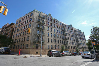 35 Hamilton Pl in New York, NY - Building Photo - Building Photo