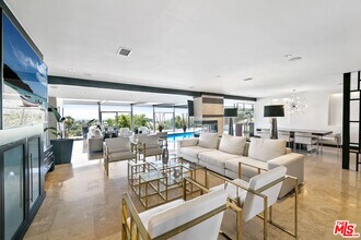 3634 Royal Meadow Rd in Los Angeles, CA - Foto de edificio - Building Photo