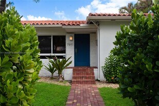 7311 NE 8th Ave in Miami, FL - Building Photo