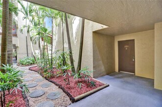 9285 SW 125th Ave in Miami, FL - Building Photo - Building Photo