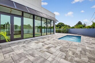 203 SW 2nd St in Delray Beach, FL - Building Photo - Building Photo