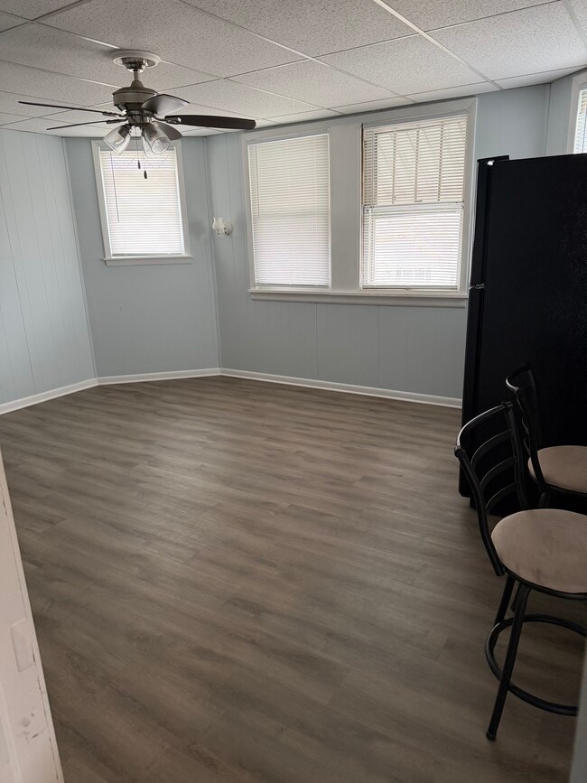 1352 Illinois Ave, Unit Apt 2 in Ottawa, IL - Building Photo - Building Photo