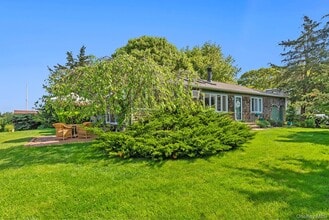 23 Marjorie Ln in Sag Harbor, NY - Building Photo - Building Photo