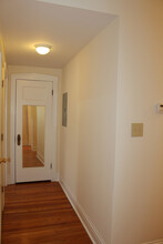 2301 W Addison St, Unit #2301-2 in Chicago, IL - Building Photo - Building Photo