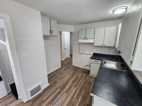 12908 Crossburn Ave in Cleveland, OH - Building Photo - Building Photo