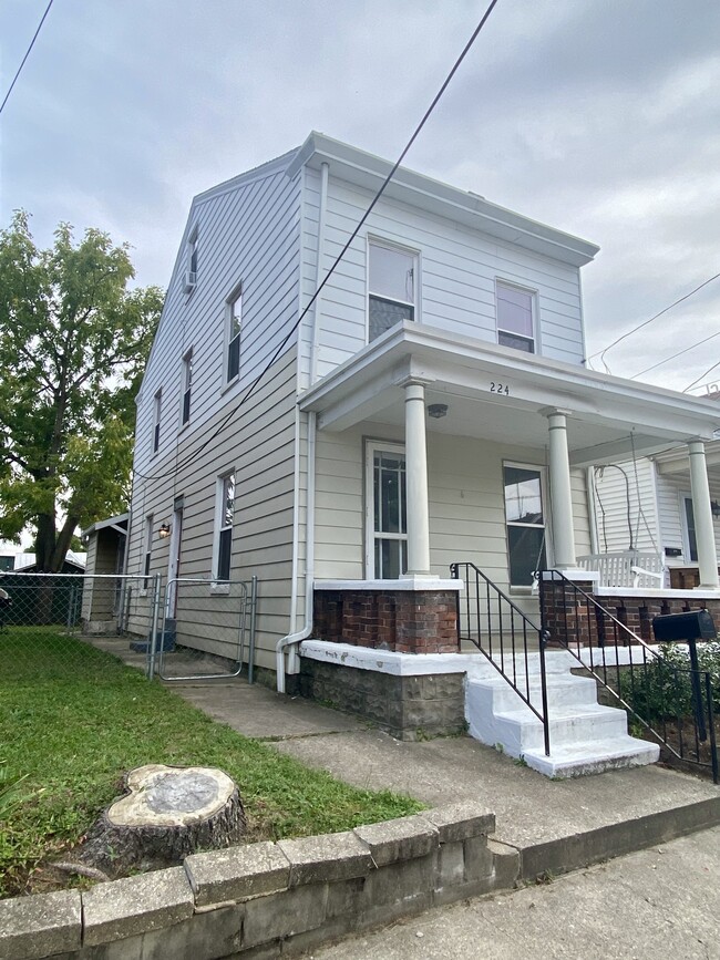 property at 224 Walnut St