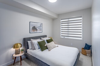 49th Battalion Apartments in Edmonton, AB - Building Photo - Interior Photo