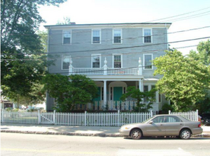 277 Washington St, Unit 1 in Somerville, MA - Building Photo - Building Photo