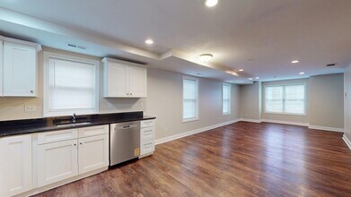 60 Holworthy St in Boston, MA - Building Photo - Building Photo