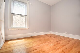 2235 N Kimball Ave, Unit 1st Floor in Chicago, IL - Building Photo - Building Photo