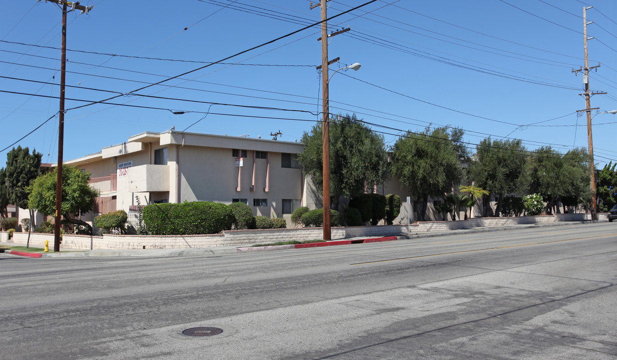 Kensington Apartments in Torrance, CA - Building Photo