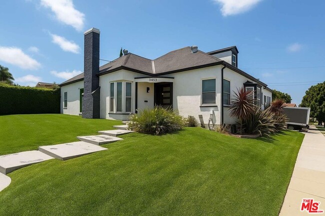 property at 3453 Floresta Ave