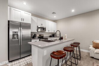 1908 W Lawrence Rd-Unit -2 in Phoenix, AZ - Foto de edificio - Building Photo